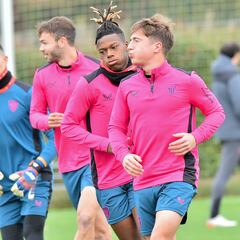 Yuri y Herrera siguen al margen