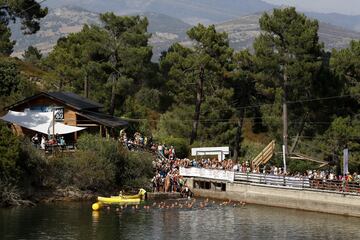 Tri Cross dio por cerrada la temporada de triatlones con una prueba técnica y exigente que puso a prueba a los más de 150 participantes congregados en el Forestal Park de Guadarrama. 