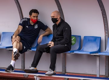 José Francisco Molina charla con Luis Rubiales durante el entrenamiento de la Selección. 