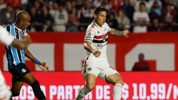 James Rodríguez durante el partido entre Sao Paulo y Gremio por el Brasileirao.