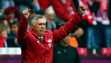 Ancelotti celebrates a goal by his Bayern side.