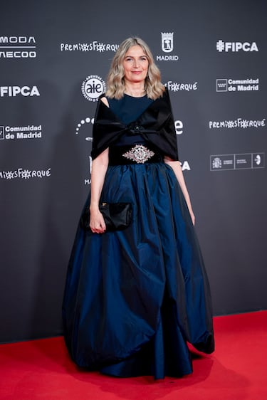 La productora Emma Lustres posa en la alfombra roja de la 31 edición de los Premios José María Forqué.