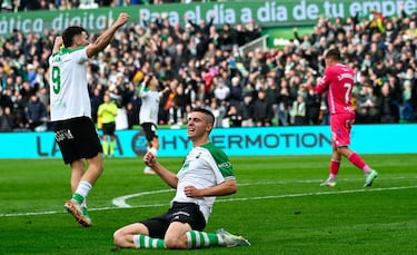 Aprobados y suspensos del Racing contra el Tenerife: se apareci la Virgen