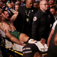 McGregor vuelve a caer ante Poirier tras fracturarse la tibia