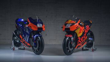 La KTM sat&eacute;lite de Tech3 y la oficial.