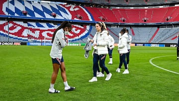 Las jugadoras del PSG pisaron ayer el césped del Allianz Arena.