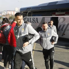 Hinchas del Oviedo increpan a sus jugadores tras perder en Lugo