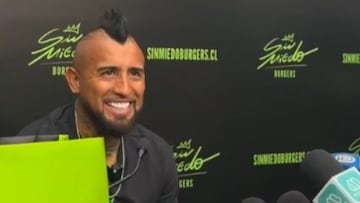 El divertido recado de Arturo Vidal a Mosa y Stöhwing: “Para que se tranquilicen...”