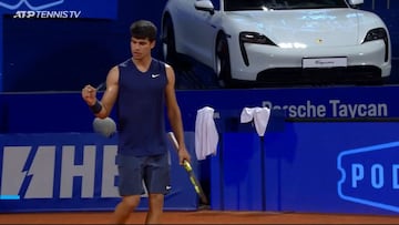 Carlos Alcaraz remonta ante Pouille como un favorito