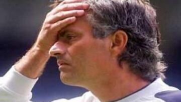 <B> A SU FAVOR.</B> Mourinho, abonado a las polémicas, ha visto reducida su sanción económica. Tendrá un menor dolor de cabeza.