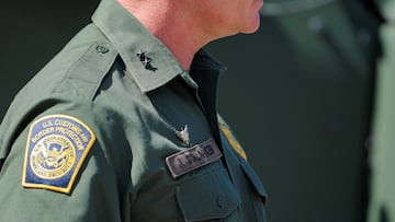 Aumenta las historias de residentes legales y visitantes extranjeros que son detenidos o deportados luego del hallazgo de información en sus smartphones.