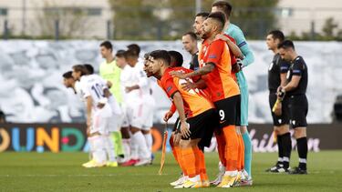 Aturdido, insípido, vacío