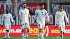 Boca Junior's players leave the field after loosing against San Lorenzo 2-1 during their Argentine Professional Football League Tournament 2022 match at Nuevo Gasometro stadium in Buenos Aires, on July 9, 2022. (Photo by ALEJANDRO PAGNI / AFP)