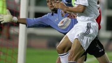 <b>04-05. </b>Ronaldo aprovechó la asistencia de Owen y dio la victoria.