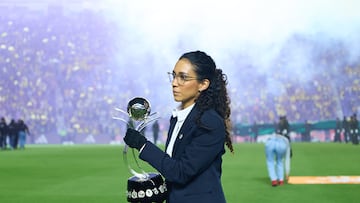 The Champion Trophy during the final first leg match between America and Tigres UANL as part of the Liga BBVA MX Femenil, Torneo Apertura 2025 at Ciudad de los Deportes Stadium, on November 20, 2025 in Mexico City, Mexico.