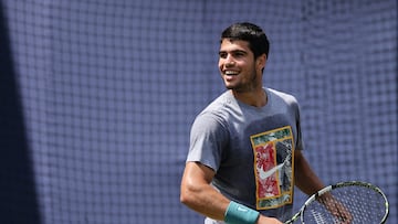 Carlos Alcaraz, durante un entrenamiento en Queen's.