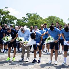 La Real Sociedad muestra su respeto a las víctimas del ataque nuclear a Nagasaki