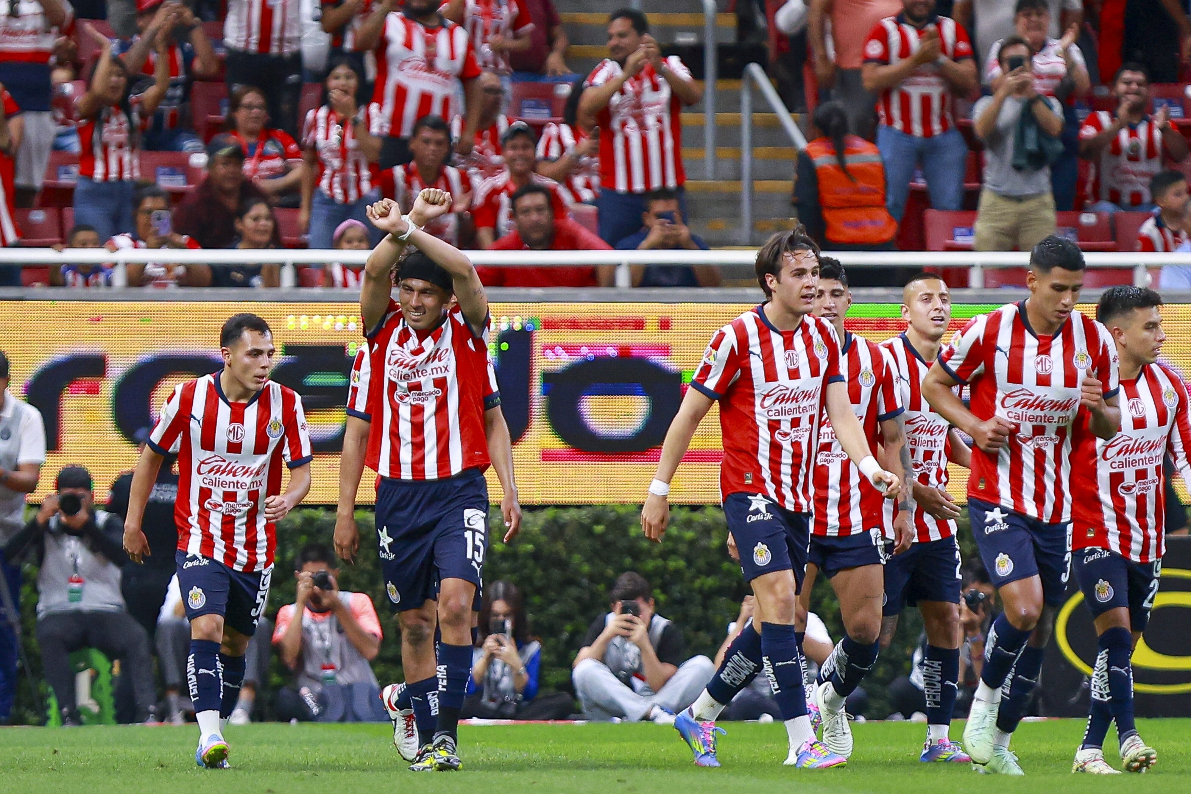 Erick Gutierrez celebrates his goal 1-0 of Guadalajara during the 16th round match between Guadalajara and Puebla as part of the Liga BBVA MX, Torneo Clausura 2025 at Akron Stadium, on April 15, 2025 in Guadalajara, Jalisco, Mexico.