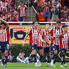 Chivas, cerca de dos refuerzos más