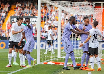 Vinicius with the Mestalla crowd having racist insults hurled at him, and threatening to leave the field of play. Later, there was a major brawl between Valencia and Real Madrid players, resulting in Vinicius being sent off.