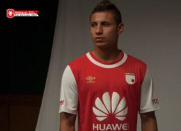 Santa Fe presenta sus uniformes para esta temporada. 