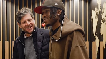 Lookman y Mateu Alemany.