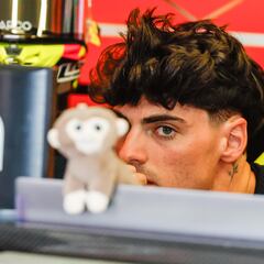 El primer paso de Aldeguer en MotoGP... el uso de tapones para oídos