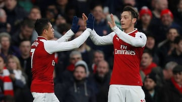 Wenger bloquea a Madrid y Barça: Alexis y Özil no se irán