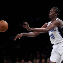 Los Suns desafían la maldición de Bol Bol, el hijo del gigante