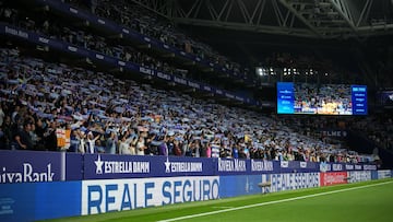 Aficionados del Espanyol en el RCDE Stadium.