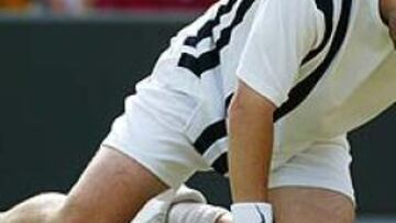 <b>DERROTADO. </B>Agassi ha caído en los octavos de un torneo que se le resiste desde el año 92.