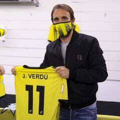 Sergio García se estrena como goleador y como expulsado