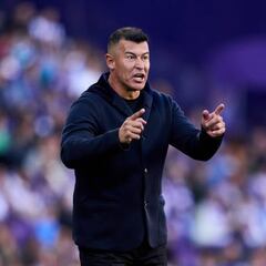 El Elche despide a Almirón y Mantecón toma el mando