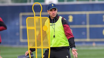 08/02/24 
ENTRENAMIENTO CADIZ 
 MAURICIO PELLEGRINO