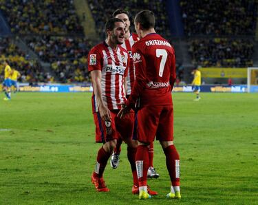 El 17 de enero de 2016 Koke jugó ante Las Palmas y consiguió su victoria100 con el equipo madrileño en LaLiga. Un número redondo para la que comenzaa a ser una excelente carrera. El partido se disputó en el estadio Gran Canaria (jornada 20 del campeonato) y el Atlético ganó 0-3, con goles de Filipe Luis y dos de Griezmann. El equipo rojiblanco se fue renovando y en el centro del campo formaron jugadores como Augusto y Saúl, otro canterano que ha triunfado de rojiblanco. El peso de Koke en el Atlético, en esa temporada 2015-16, ya era muy importante. 
