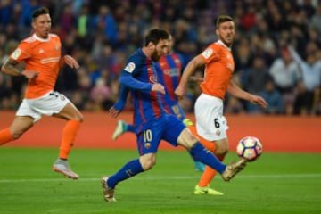 Messi marca el 1-0.