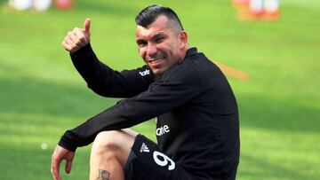 Medel volvió a entrenar con la cabeza puesta en Copa América