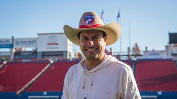 Nico Est&eacute;vez, durante su presentaci&oacute;n como entrenador de FC Dallas.