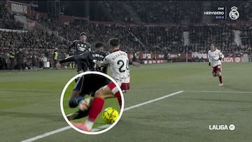 30/11/2025
Primera División LaLiga EA Sports
Girona Real Madrid
Posible penalti Alex Moreno Mbappé