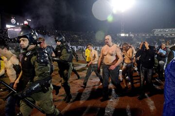 Belgrade derby descends into scenes of bloody violence