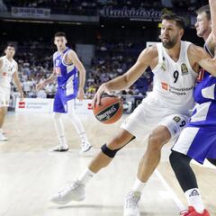 Felipe Reyes iguala a Navarro a dos días de cumplir 39 años
