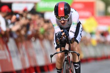 Evenepoel pasa el rodillo