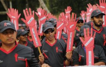 Otra imagen de los trabajadores del sector sanitario de Sri Lanka en la ciudad de Colombo.