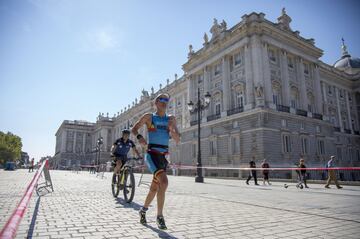 La prueba de natación ha sido en el embalse de Riosequillo, y la bici, por la Sierra de Guadarrama. El recorrido a pie ha sido por las calles de la capital.