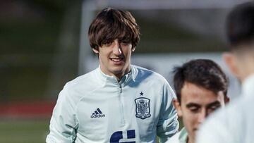 Bryan Gil, entrenándose con la Selección.