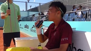 Un tenista pide una Pepsi durante un partido en Madrid y lía una señora escena con uno de los jueces