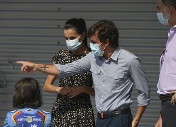 Sus Majestades los Reyes don Felipe VI y doña Letizia visitarón el Museo de Fernando Alonso.