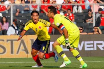 Futbol, Chile vs Colombia. 
Eliminatorias a Brasil 2014. 
El jugador de Colombia Radamel Falcao, izquierda, celebra su gol contra Chile durante el partido jugado por las eliminatorias a Brasil 2014 jugado en el estadio Monumental.
Santiago, Chile.