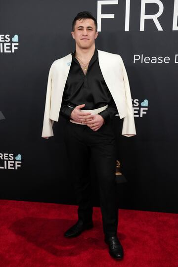 Chris Olsen posa en la alfombra roja de los Grammys 2025 en ell Crypto.com Arena situado en la ciudad de Los ?ngeles, en California.