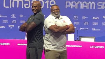 Carl Lewis y Leroy Burrel en una conferencia de prensa en Perú.